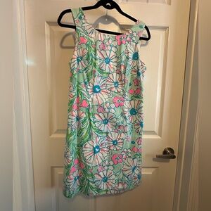 EUC Lilly Pulitzer Vibrant Floral Shift Dress